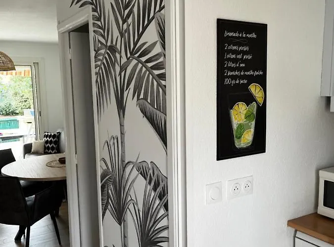 La Bergerie 펜션 아그